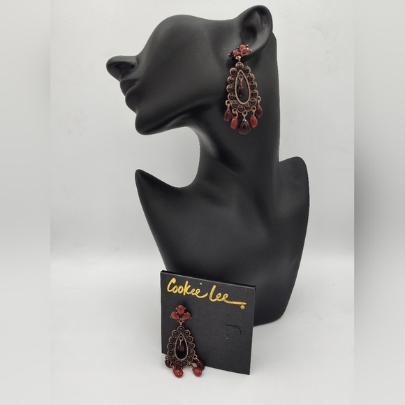 Cookie Lee Chandelier With Red And Gold Detail Earrings NWT ❗❗ 5/$25❗❗ - Picture 1 of 2